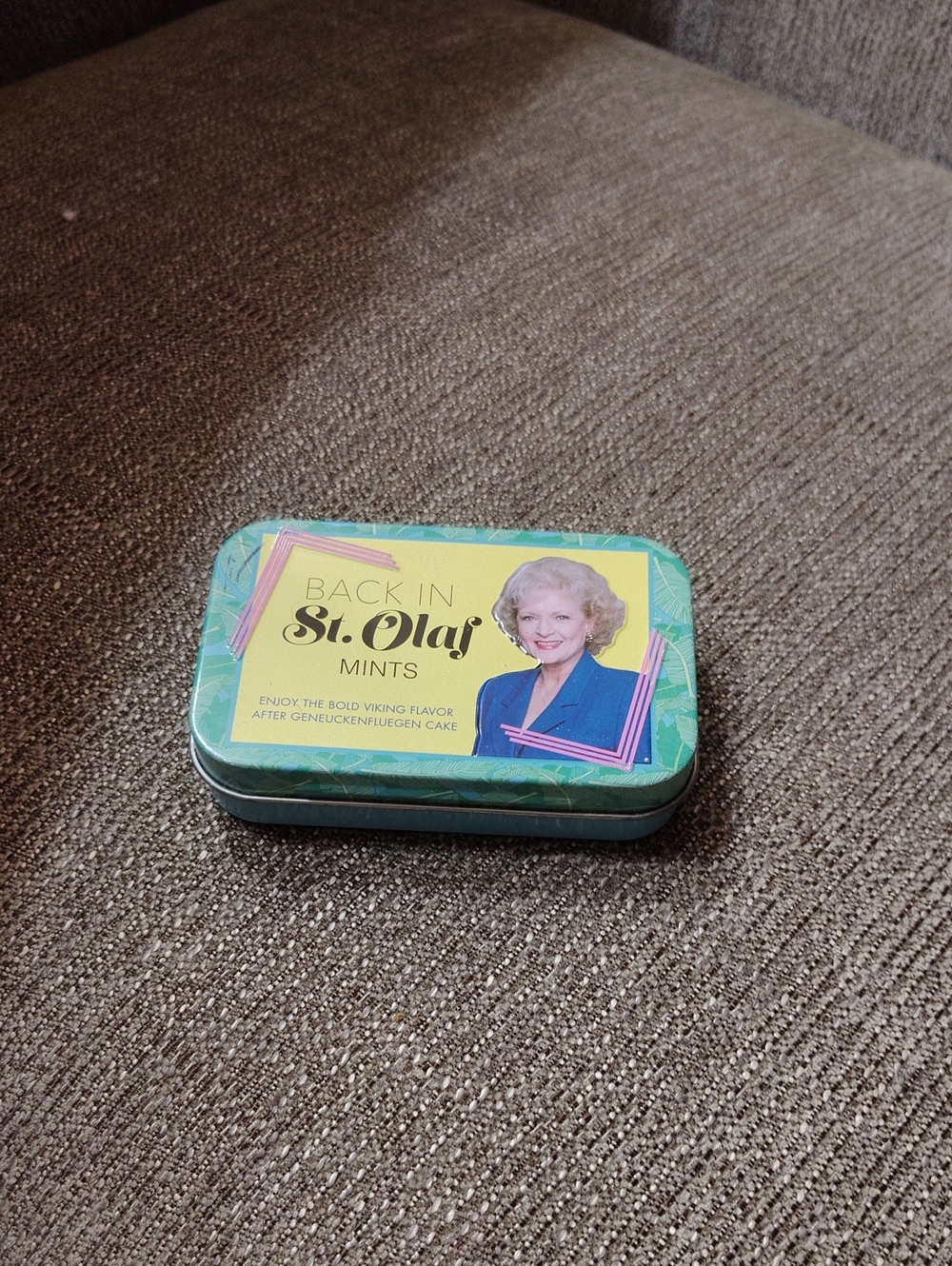 Back In Mints – Teal Tin Golden girls